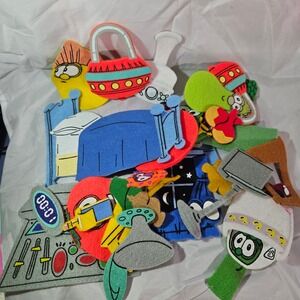 VeggieTales Felt Play Set Larry Bob Ken Bartholomew 30 piece Pieces Fun Learning